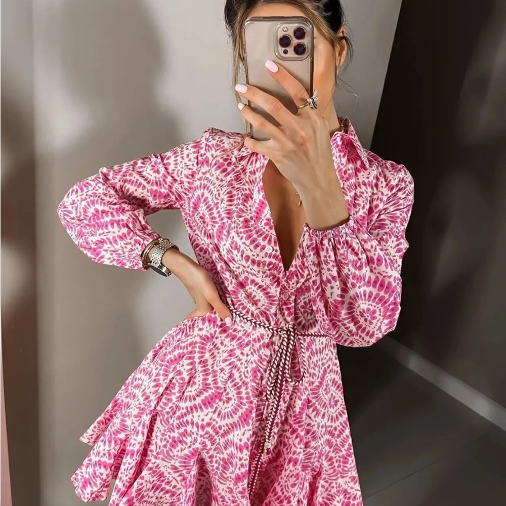 ZARA Classic Favorite Paisley Pink & White Skater Mini Dress super flattering!